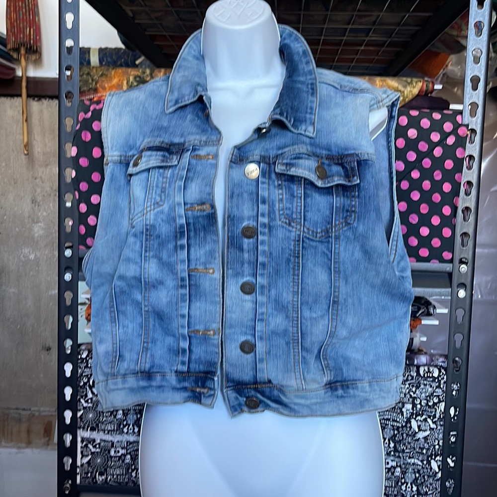 Puzzle Cropped Jean Vest